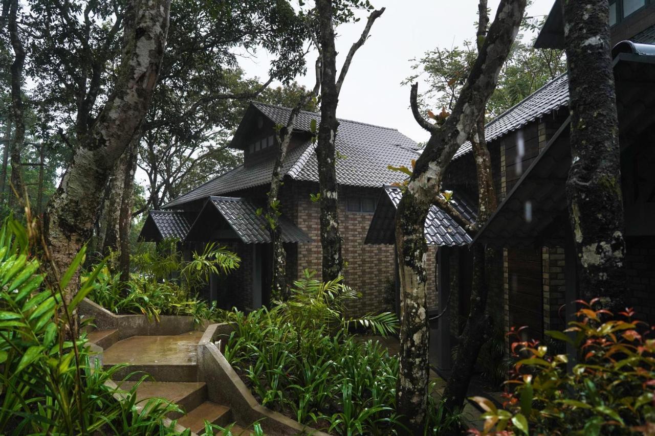 慕那尔大象通道度假村 蒙纳 外观 照片 The Black House